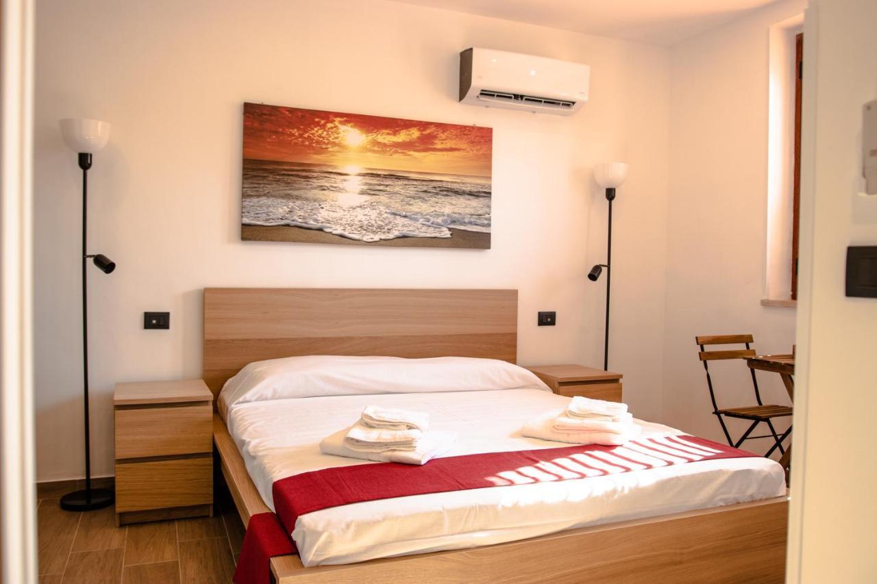 Bed and Breakfast Casa Vespucci Изола-делле-Феммине Экстерьер фото